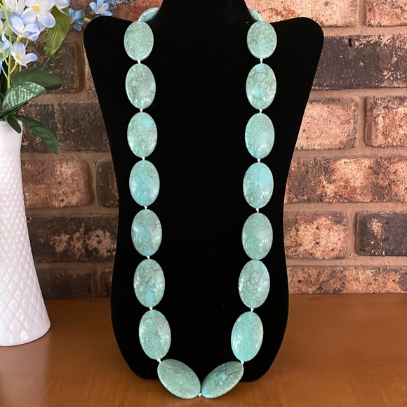 Jewelry - Faux Turquoise Disc Beaded Necklace
